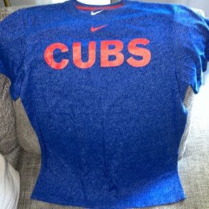 Nike Men’s Cubs T shirt size Large